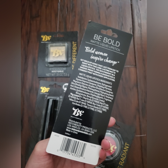 Beauty Essentials Bundle (4 pack) - Picture 8 of 9